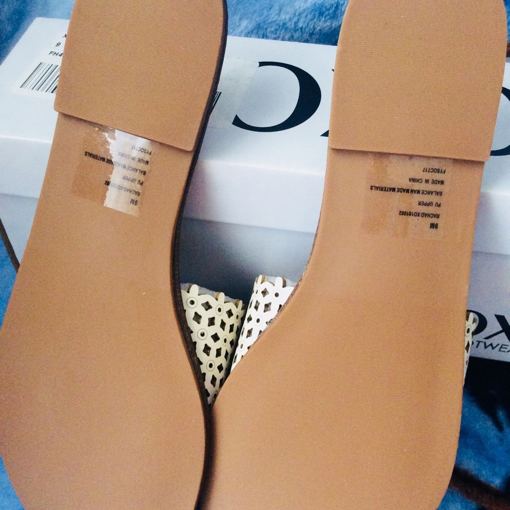 XOXO Women's Rachad Slide Sandal - Picture 3 of 8